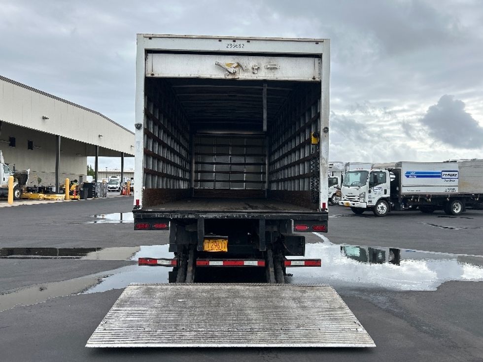 Light Duty Box Truck-Light and Medium Duty Trucks-Isuzu-2019-NPR-Torrance-CA-76,651\n\t\tmiles-$ 43,250 - Image 9