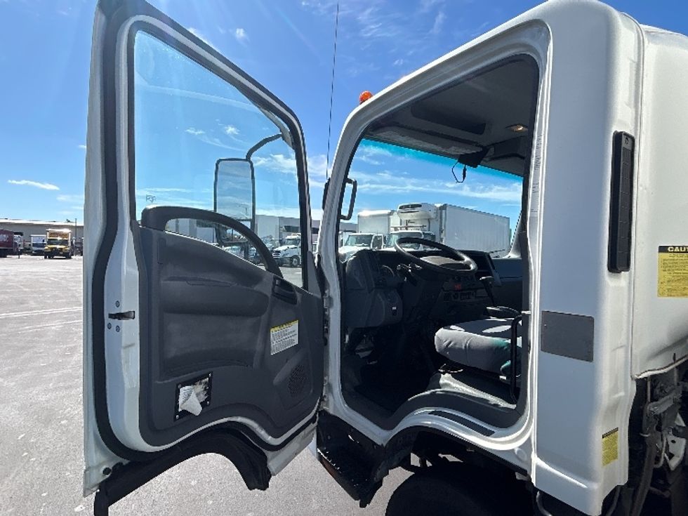 Light Duty Box Truck-Light and Medium Duty Trucks-Isuzu-2019-NPR-Torrance-CA-77,273\n\t\tmiles-$ 41,250 - Image 11
