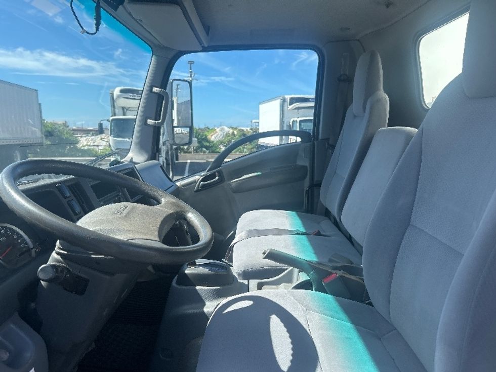 Light Duty Box Truck-Light and Medium Duty Trucks-Isuzu-2019-NPR-Torrance-CA-77,273\n\t\tmiles-$ 41,250 - Image 14