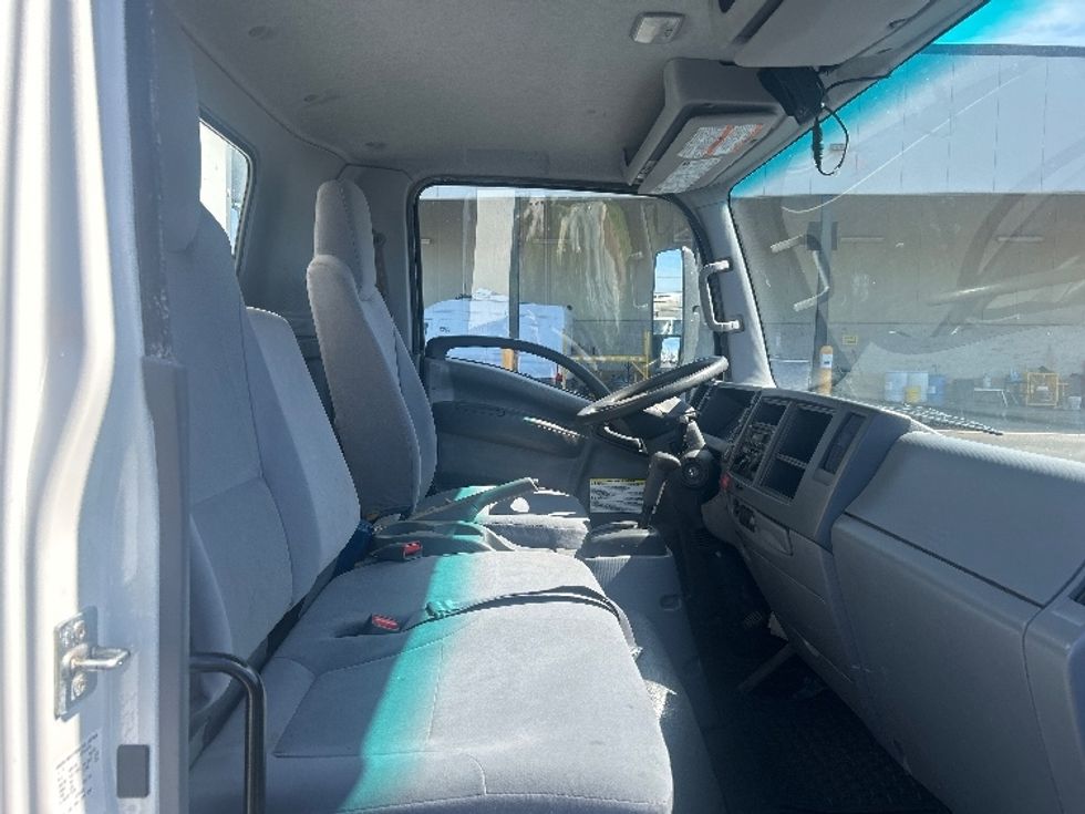 Light Duty Box Truck-Light and Medium Duty Trucks-Isuzu-2019-NPR-Torrance-CA-77,273\n\t\tmiles-$ 41,250 - Image 17