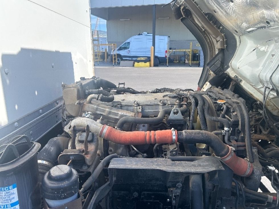 Light Duty Box Truck-Light and Medium Duty Trucks-Isuzu-2019-NPR-Torrance-CA-77,273\n\t\tmiles-$ 41,250 - Image 18