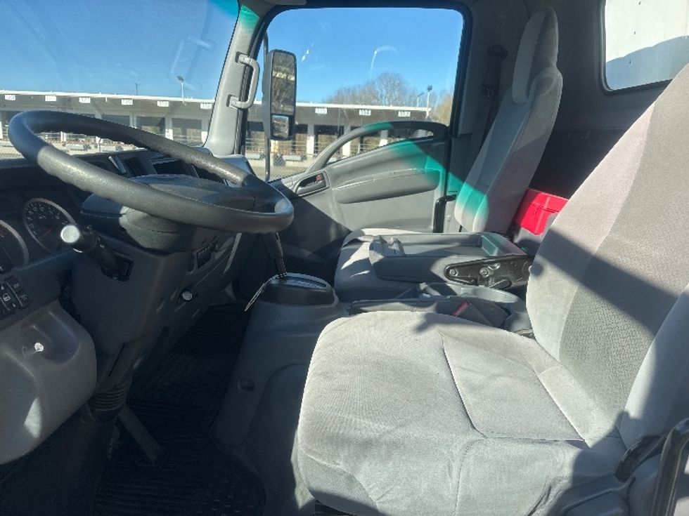 Light Duty Box Truck-Light and Medium Duty Trucks-Isuzu-2019-NPR-Tukwila-WA-134,029\n\t\tmiles-$ 38,000 - Image 19