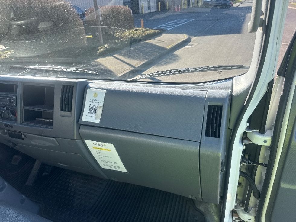 Light Duty Box Truck-Light and Medium Duty Trucks-Isuzu-2019-NPR-Tukwila-WA-134,029\n\t\tmiles-$ 38,000 - Image 21