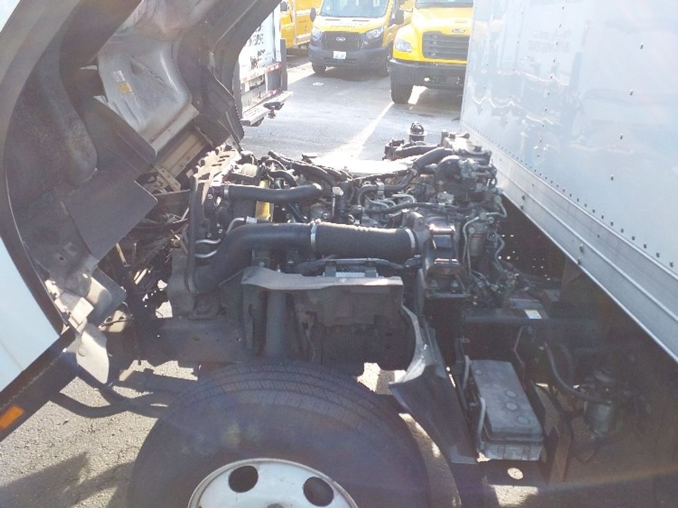 Light Duty Box Truck-Light and Medium Duty Trucks-Isuzu-2019-NPR-Tukwila-WA-139,517\n\t\tmiles-$ 37,250 - Image 23