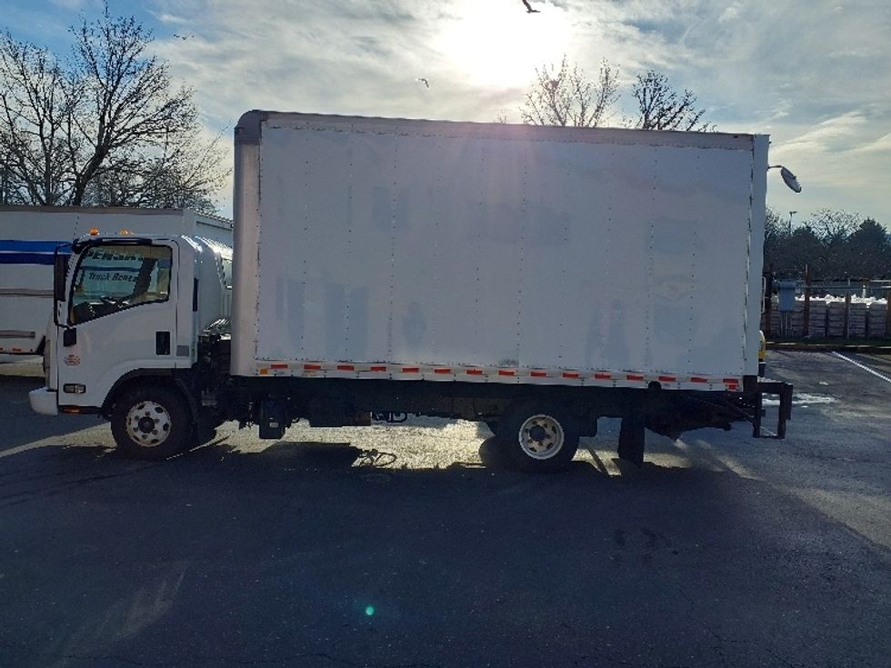 Light Duty Box Truck-Light and Medium Duty Trucks-Isuzu-2019-NPR-Tukwila-WA-139,517\n\t\tmiles-$ 37,250 - Image 4