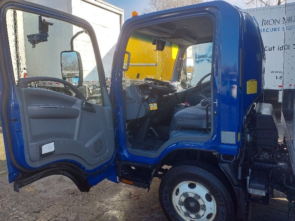 Light Duty Box Truck-Light and Medium Duty Trucks-Isuzu-2019-NPR-Tukwila-WA-156,890\n\t\tmiles-$ 34,000 - Image 15