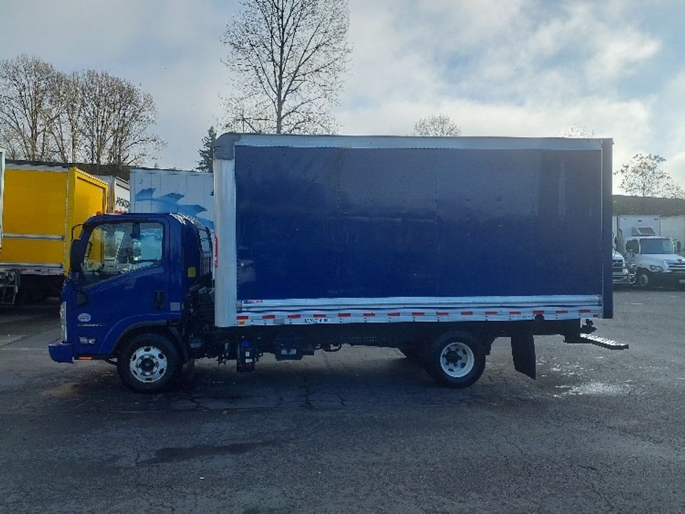 Light Duty Box Truck-Light and Medium Duty Trucks-Isuzu-2019-NPR-Tukwila-WA-156,890\n\t\tmiles-$ 34,000 - Image 4