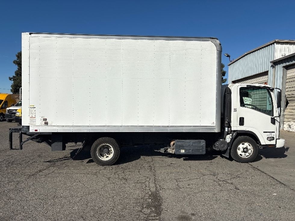 Light Duty Box Truck-Light and Medium Duty Trucks-Isuzu-2019-NPR-West Sacramento-CA-88,903\n\t\tmiles-$ 43,250 - Image 15