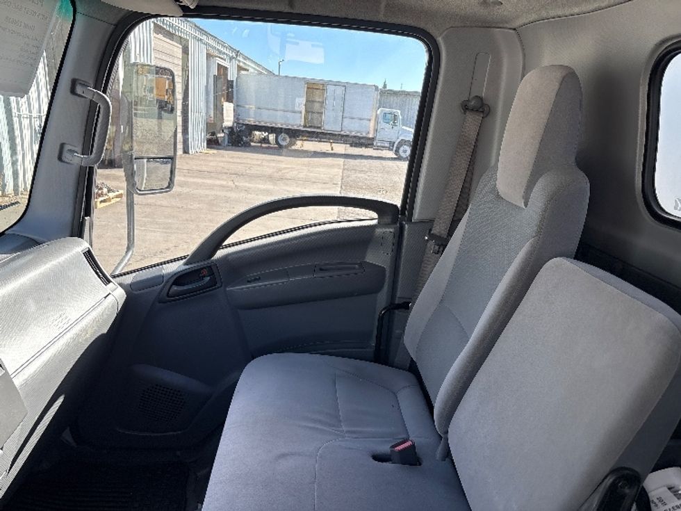 Light Duty Box Truck-Light and Medium Duty Trucks-Isuzu-2019-NPR-West Sacramento-CA-88,903\n\t\tmiles-$ 43,250 - Image 19