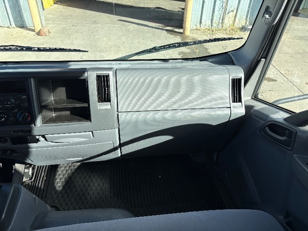 Light Duty Box Truck-Light and Medium Duty Trucks-Isuzu-2019-NPR-West Sacramento-CA-88,903\n\t\tmiles-$ 43,250 - Image 21