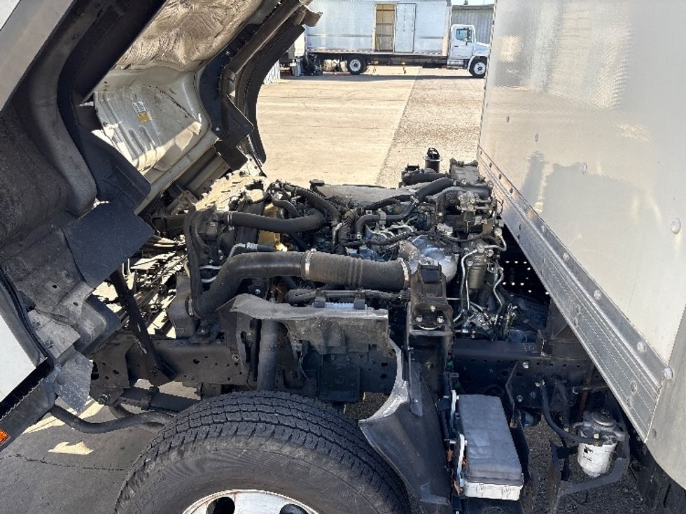 Light Duty Box Truck-Light and Medium Duty Trucks-Isuzu-2019-NPR-West Sacramento-CA-88,903\n\t\tmiles-$ 43,250 - Image 24