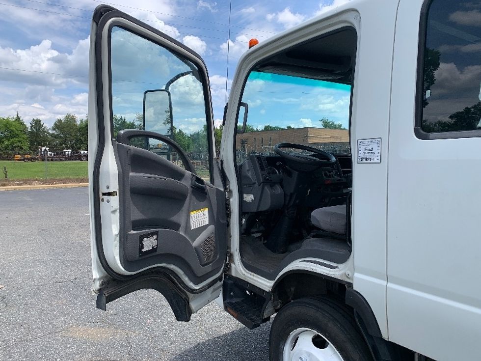Light Duty Box Truck-Light and Medium Duty Trucks-Isuzu-2019-NPRXD-Concord-NC-226,708\n\t\tmiles-$ 27,000 - Image 16