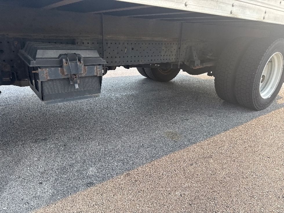 Light Duty Box Truck-Light and Medium Duty Trucks-Isuzu-2019-NPRXD-East Chicago-IN-130,308\n\t\tmiles-$ 40,500 - Image 4