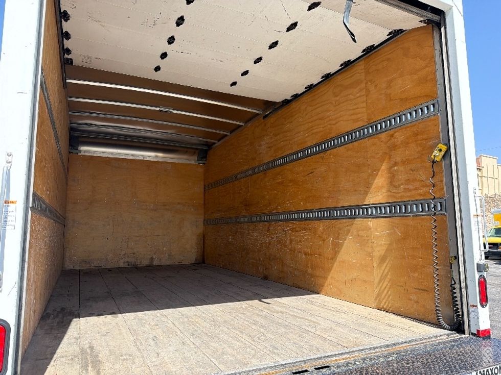 Light Duty Box Truck-Light and Medium Duty Trucks-Isuzu-2019-NPRXD-El Paso-TX-98,296\n\t\tmiles-$ 41,750 - Image 12