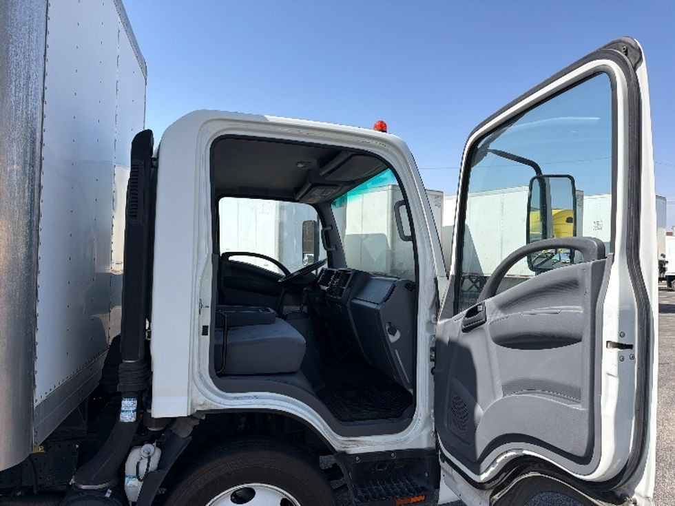 Light Duty Box Truck-Light and Medium Duty Trucks-Isuzu-2019-NPRXD-El Paso-TX-98,296\n\t\tmiles-$ 41,750 - Image 20