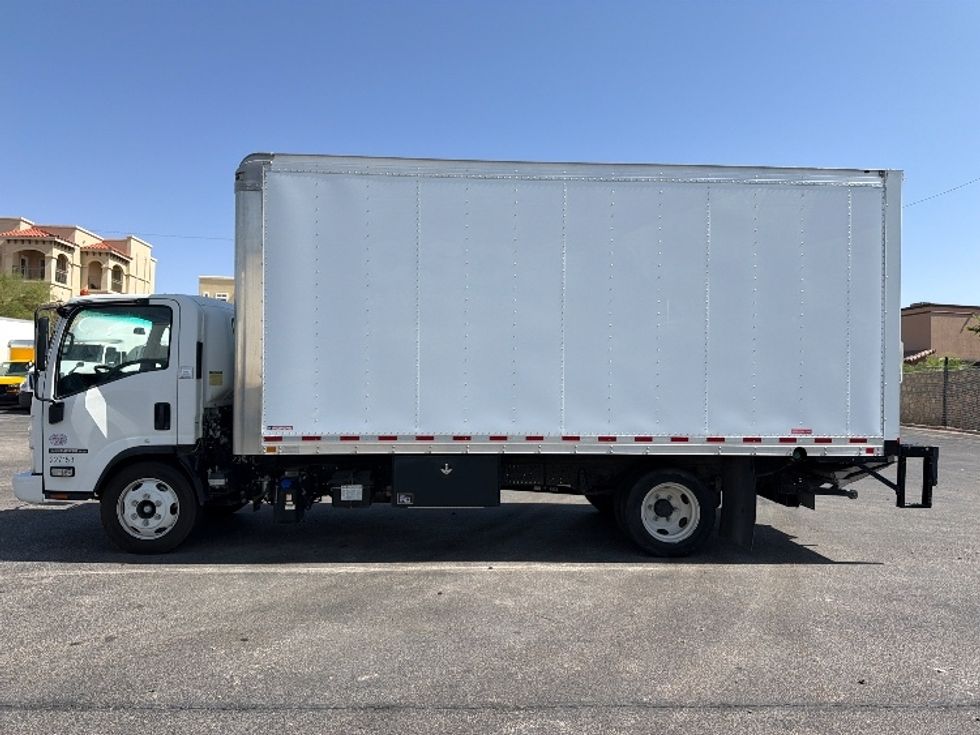 Light Duty Box Truck-Light and Medium Duty Trucks-Isuzu-2019-NPRXD-El Paso-TX-98,296\n\t\tmiles-$ 41,750 - Image 4