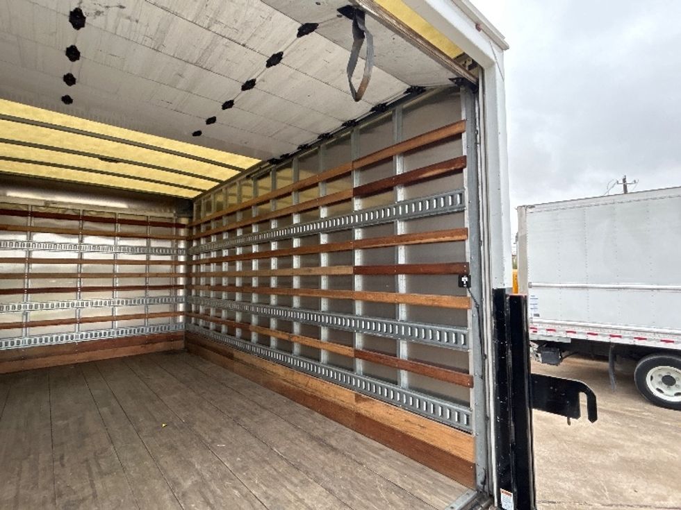 Light Duty Box Truck-Light and Medium Duty Trucks-Isuzu-2019-NPRXD-Katy-TX-83,394\n\t\tmiles-$ 49,000 - Image 12