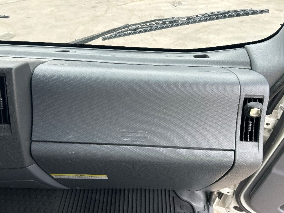 Light Duty Box Truck-Light and Medium Duty Trucks-Isuzu-2019-NPRXD-Katy-TX-83,394\n\t\tmiles-$ 49,000 - Image 21