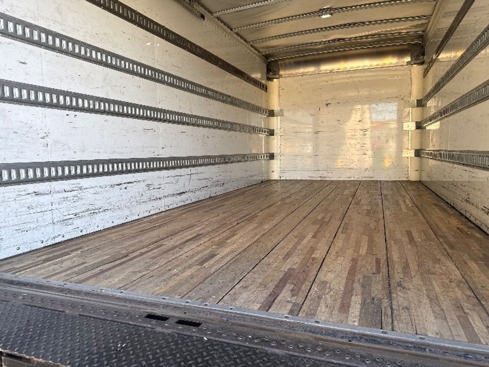 Light Duty Box Truck-Light and Medium Duty Trucks-Isuzu-2019-NPRXD-Phoenix-AZ-86,340\n\t\tmiles-$ 44,750 - Image 10