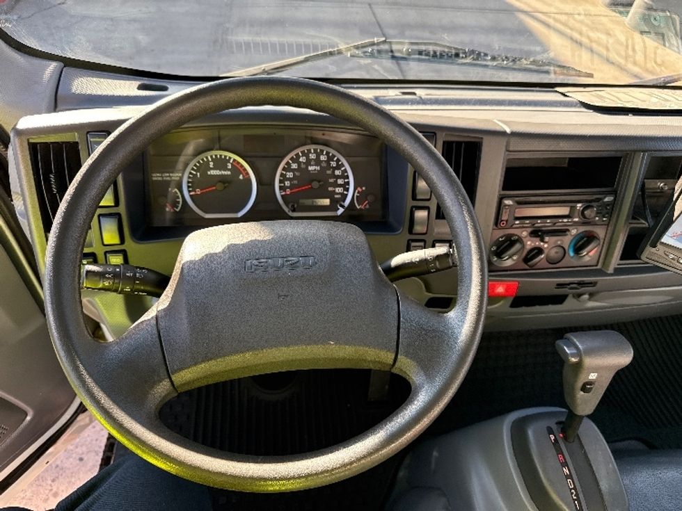 Light Duty Box Truck-Light and Medium Duty Trucks-Isuzu-2019-NPRXD-Phoenix-AZ-86,340\n\t\tmiles-$ 44,750 - Image 17