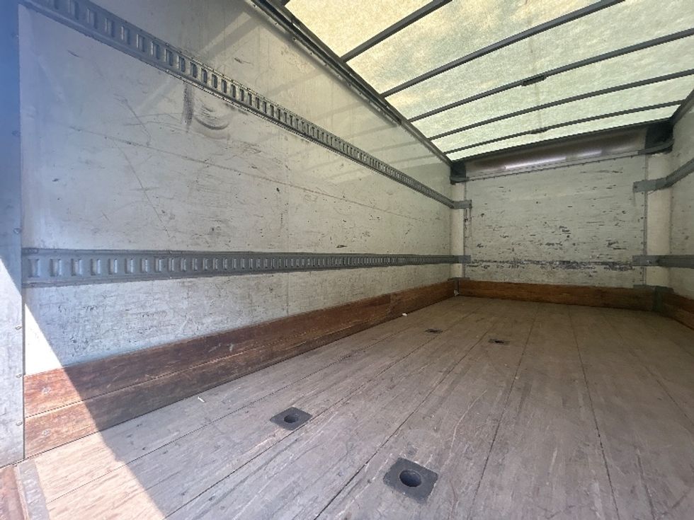 Light Duty Box Truck-Light and Medium Duty Trucks-Isuzu-2019-NPRXD-Prince George-VA-112,034\n\t\tmiles-$ 44,500 - Image 11