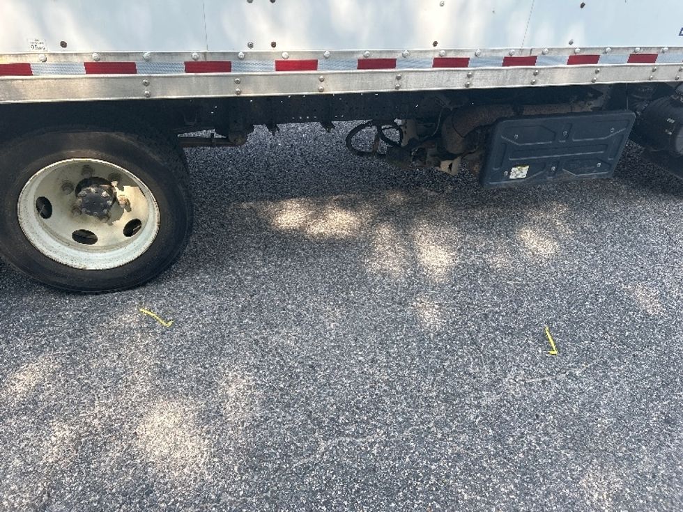 Light Duty Box Truck-Light and Medium Duty Trucks-Isuzu-2019-NPRXD-Prince George-VA-112,034\n\t\tmiles-$ 44,500 - Image 14