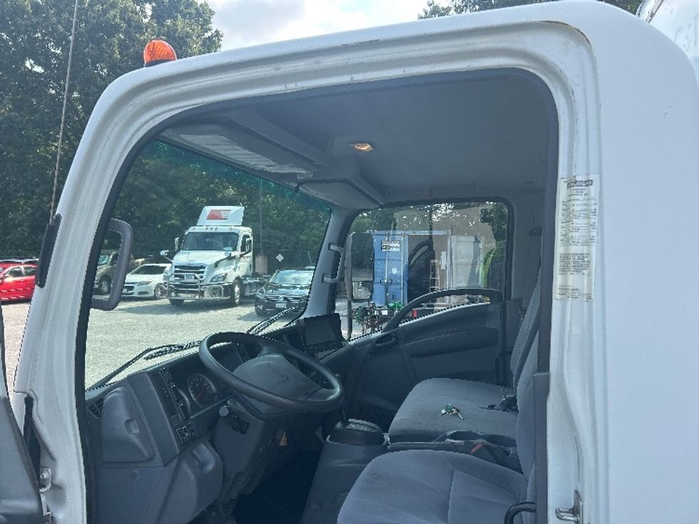 Light Duty Box Truck-Light and Medium Duty Trucks-Isuzu-2019-NPRXD-Prince George-VA-112,034\n\t\tmiles-$ 44,500 - Image 16