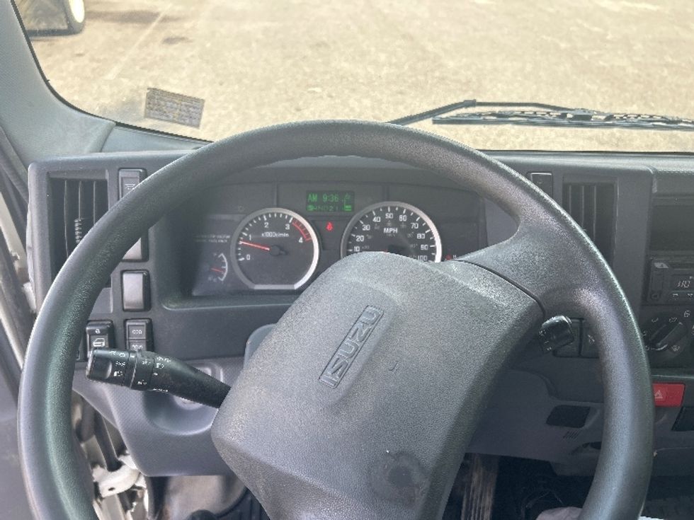 Light Duty Box Truck-Light and Medium Duty Trucks-Isuzu-2019-NPRXD-Prince George-VA-112,034\n\t\tmiles-$ 44,500 - Image 19