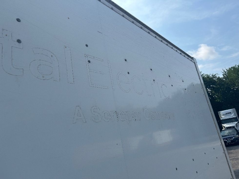 Light Duty Box Truck-Light and Medium Duty Trucks-Isuzu-2019-NPRXD-Prince George-VA-112,034\n\t\tmiles-$ 44,500 - Image 28