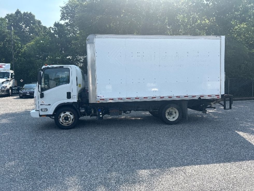 Light Duty Box Truck-Light and Medium Duty Trucks-Isuzu-2019-NPRXD-Prince George-VA-112,034\n\t\tmiles-$ 44,500 - Image 4