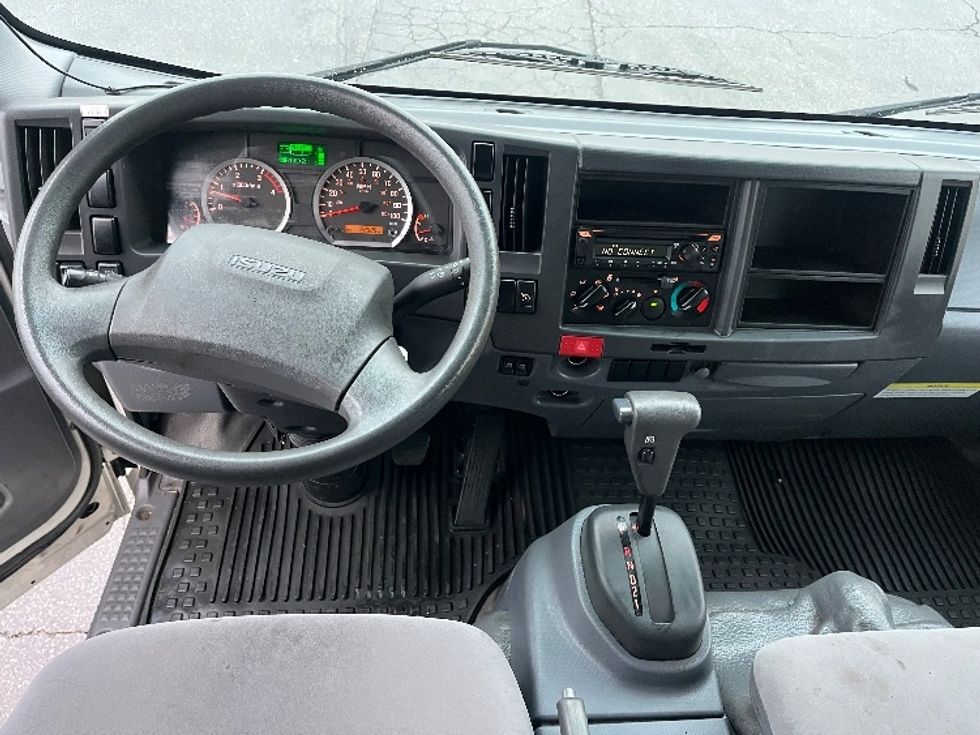 Light Duty Box Truck-Light and Medium Duty Trucks-Isuzu-2019-NPRXD-Torrance-CA-129,000\n\t\tmiles-$ 45,750 - Image 18