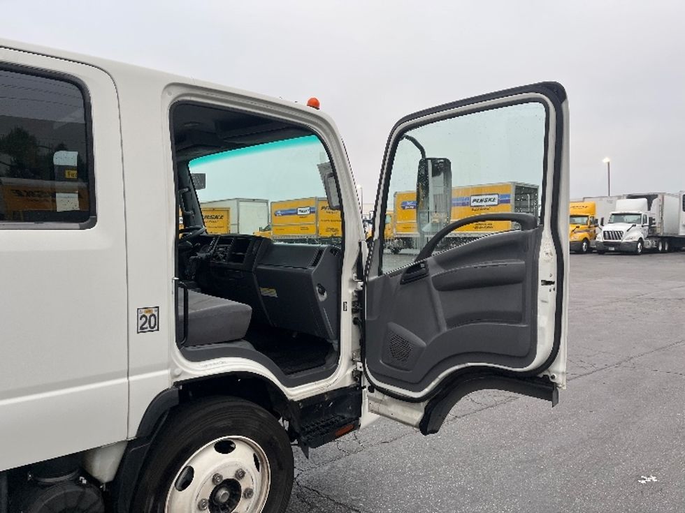 Light Duty Box Truck-Light and Medium Duty Trucks-Isuzu-2019-NPRXD-Torrance-CA-129,000\n\t\tmiles-$ 45,750 - Image 20