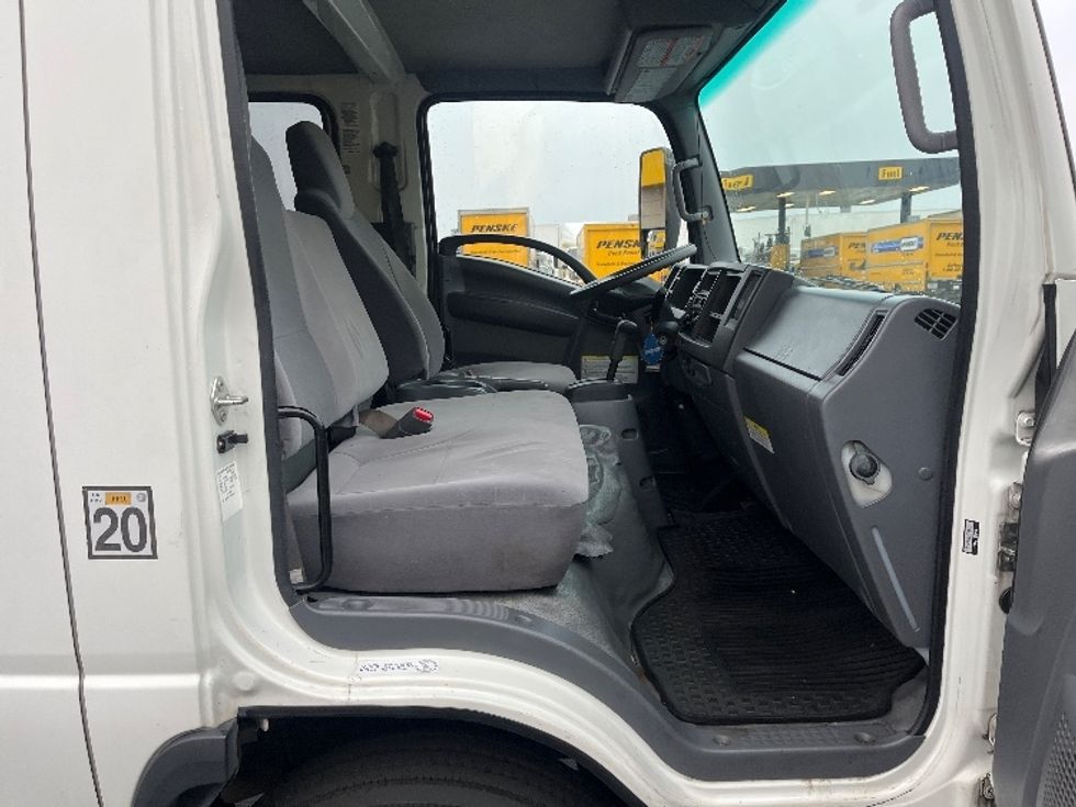 Light Duty Box Truck-Light and Medium Duty Trucks-Isuzu-2019-NPRXD-Torrance-CA-129,000\n\t\tmiles-$ 45,750 - Image 22