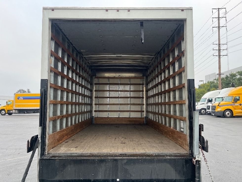 Light Duty Box Truck-Light and Medium Duty Trucks-Isuzu-2019-NPRXD-Torrance-CA-129,000\n\t\tmiles-$ 45,750 - Image 8