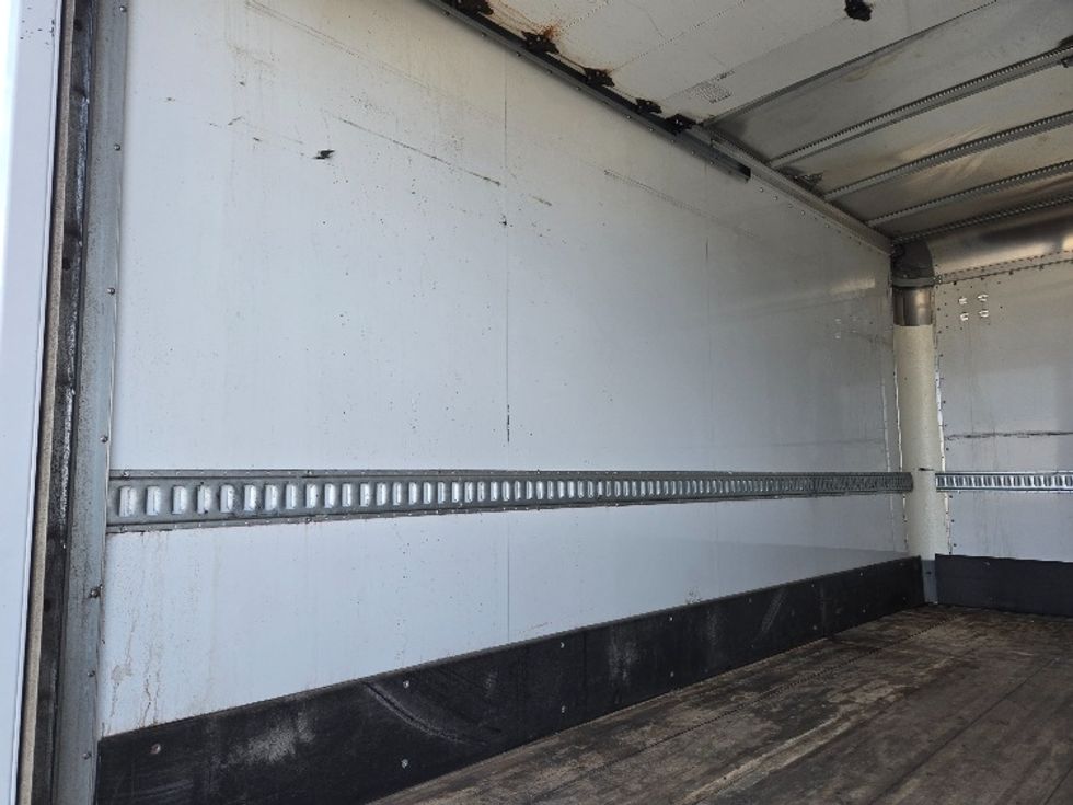 Light Duty Box Truck-Light and Medium Duty Trucks-Isuzu-2019-NPRXD-Yakima-WA-97,668\n\t\tmiles-$ 42,000 - Image 11