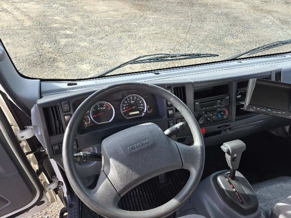 Light Duty Box Truck-Light and Medium Duty Trucks-Isuzu-2019-NPRXD-Yakima-WA-97,668\n\t\tmiles-$ 42,000 - Image 17