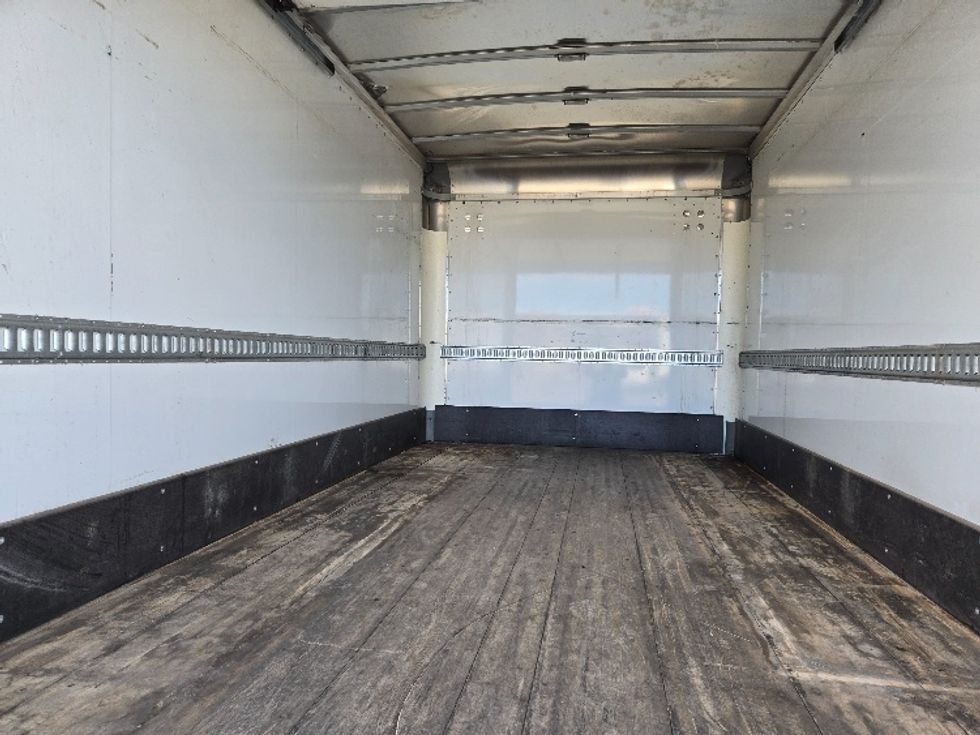 Light Duty Box Truck-Light and Medium Duty Trucks-Isuzu-2019-NPRXD-Yakima-WA-97,668\n\t\tmiles-$ 42,000 - Image 9