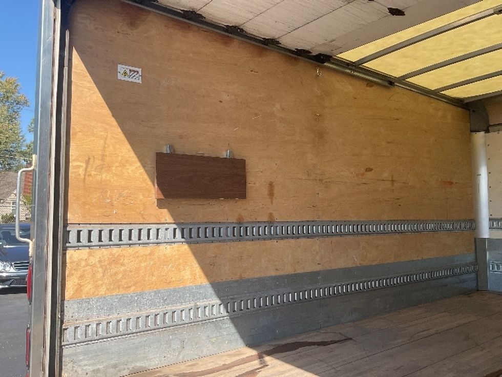 Light Duty Box Truck-Light and Medium Duty Trucks-Isuzu-2020-NPR-Akron-OH-58,893\n\t\tmiles-$ 44,250 - Image 11