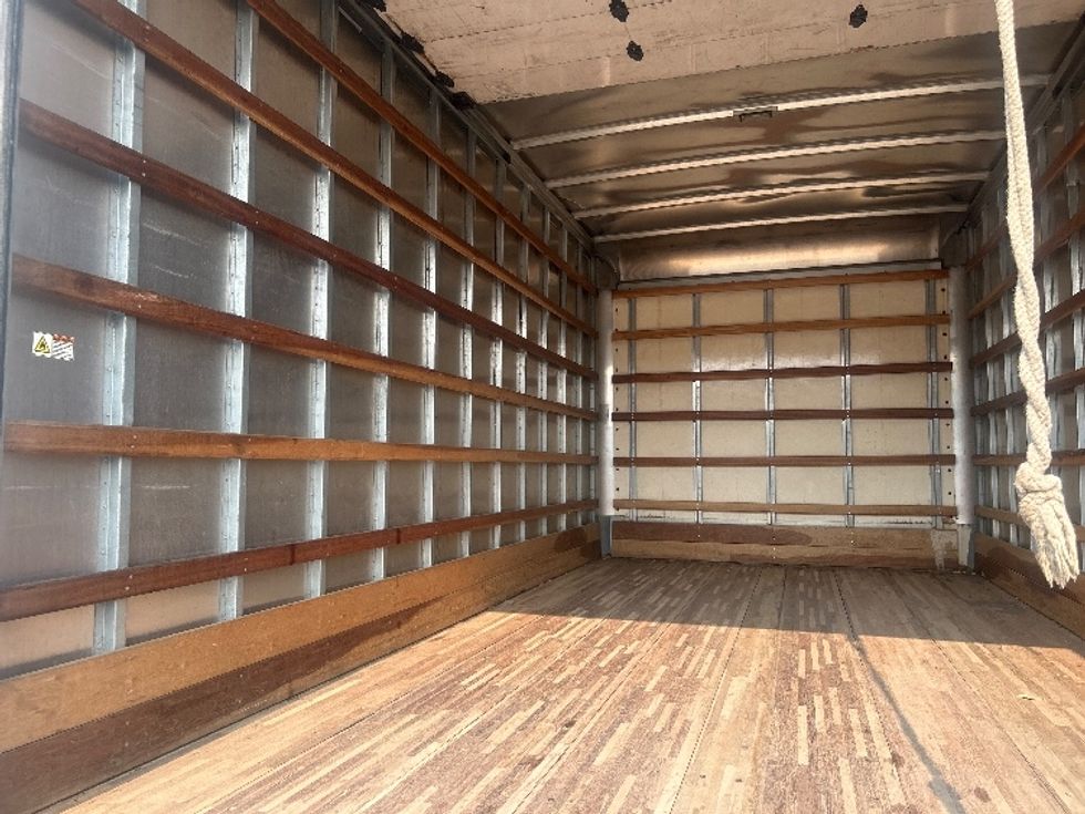 Light Duty Box Truck-Light and Medium Duty Trucks-Isuzu-2020-NPR-Alexandria-VA-167,169\n\t\tmiles-$ 30,750 - Image 10