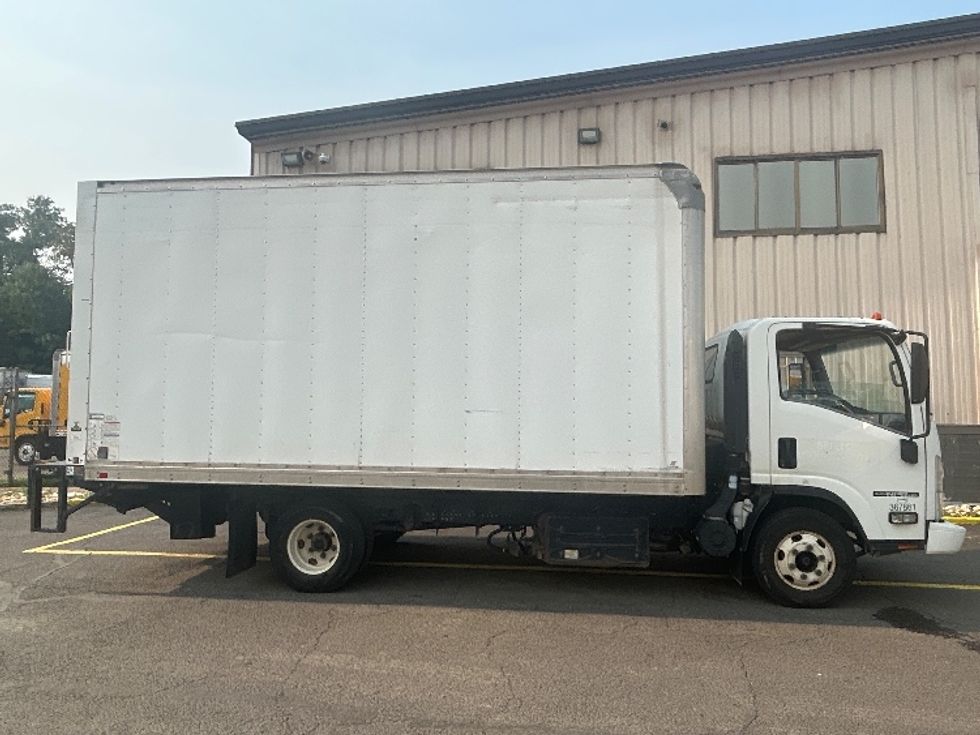 Light Duty Box Truck-Light and Medium Duty Trucks-Isuzu-2020-NPR-Alexandria-VA-167,169\n\t\tmiles-$ 30,750 - Image 14