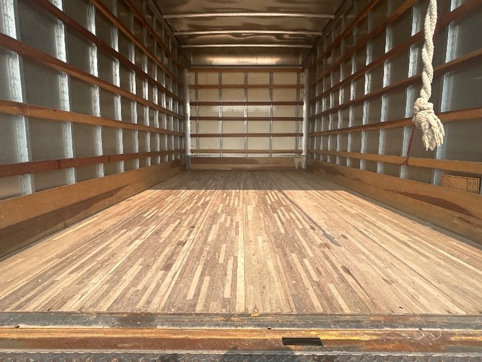 Light Duty Box Truck-Light and Medium Duty Trucks-Isuzu-2020-NPR-Alexandria-VA-167,169\n\t\tmiles-$ 30,750 - Image 9