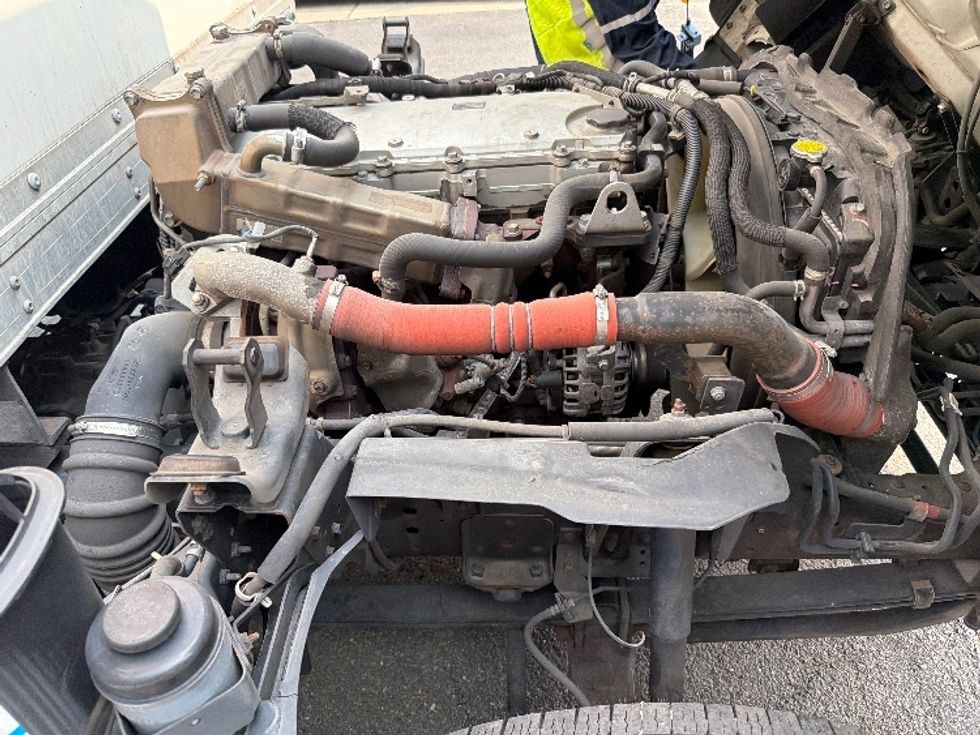 Light Duty Box Truck-Light and Medium Duty Trucks-Isuzu-2020-NPR-Alexandria-VA-201,771\n\t\tmiles-$ 22,750 - Image 23