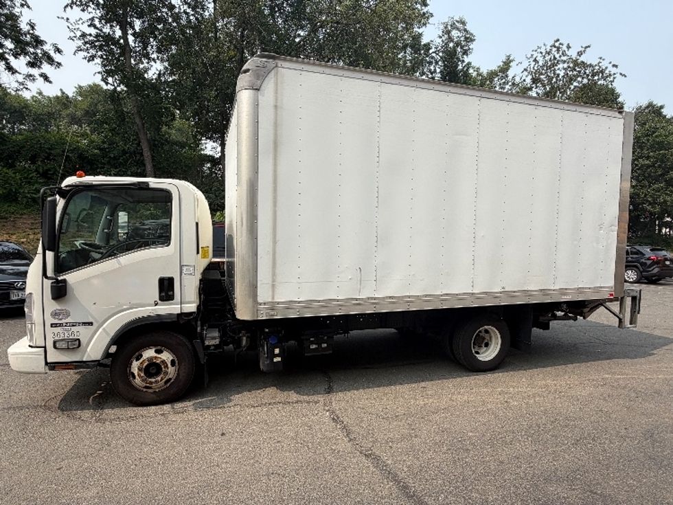Light Duty Box Truck-Light and Medium Duty Trucks-Isuzu-2020-NPR-Alexandria-VA-201,771\n\t\tmiles-$ 22,750 - Image 4