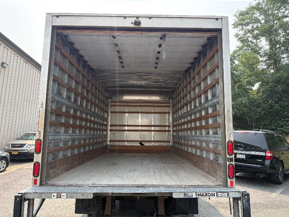 Light Duty Box Truck-Light and Medium Duty Trucks-Isuzu-2020-NPR-Alexandria-VA-201,771\n\t\tmiles-$ 22,750 - Image 8
