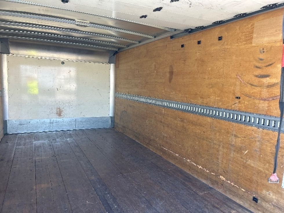 Light Duty Box Truck-Light and Medium Duty Trucks-Isuzu-2020-NPR-Anaheim-CA-41,193\n\t\tmiles-$ 49,750 - Image 12