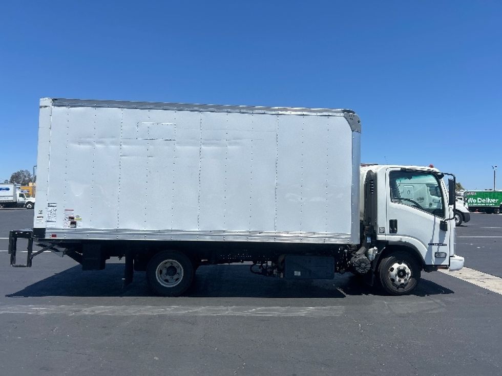 Light Duty Box Truck-Light and Medium Duty Trucks-Isuzu-2020-NPR-Anaheim-CA-41,193\n\t\tmiles-$ 49,750 - Image 15