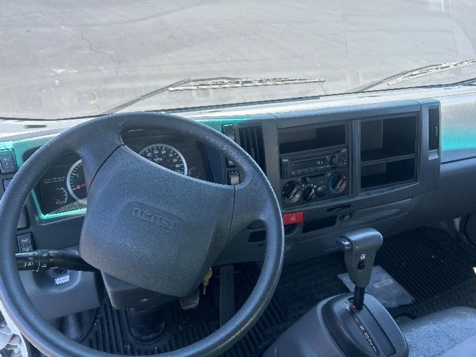 Light Duty Box Truck-Light and Medium Duty Trucks-Isuzu-2020-NPR-Anaheim-CA-41,193\n\t\tmiles-$ 49,750 - Image 18
