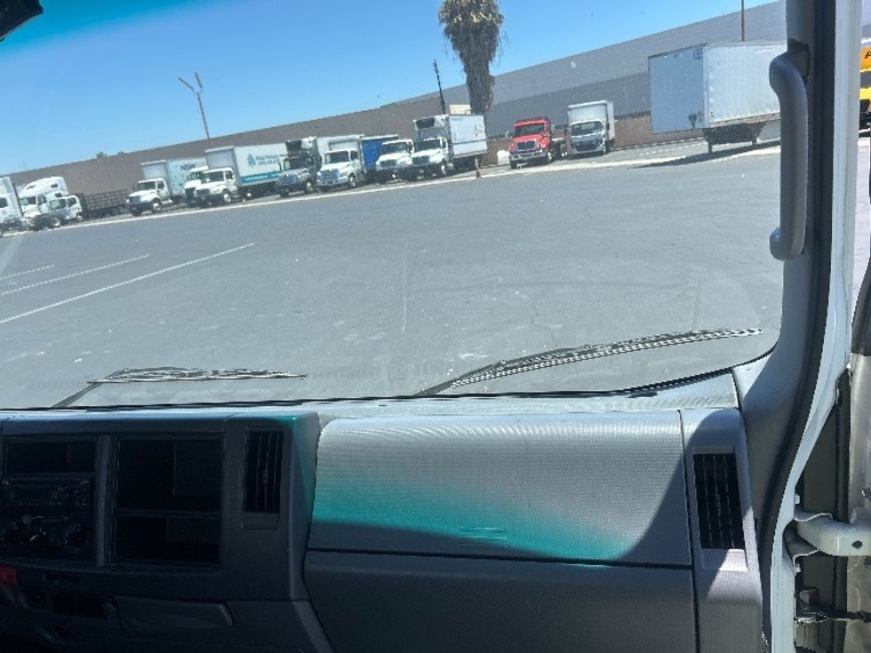 Light Duty Box Truck-Light and Medium Duty Trucks-Isuzu-2020-NPR-Anaheim-CA-41,193\n\t\tmiles-$ 49,750 - Image 21