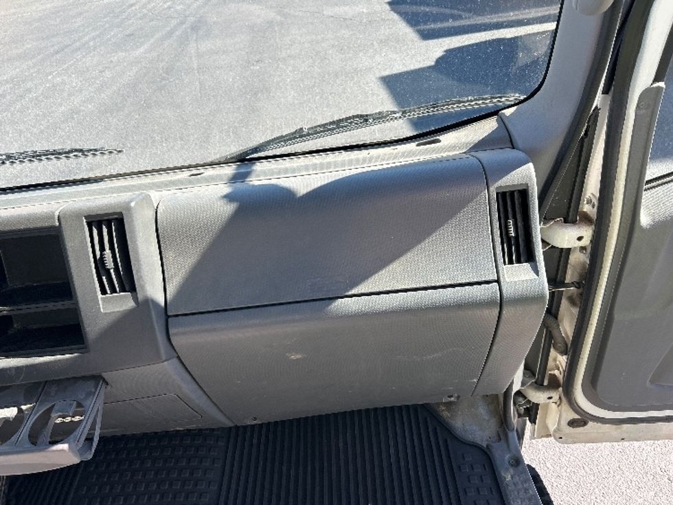 Light Duty Box Truck-Light and Medium Duty Trucks-Isuzu-2020-NPR-Atlanta-GA-144,887\n\t\tmiles-$ 36,000 - Image 20