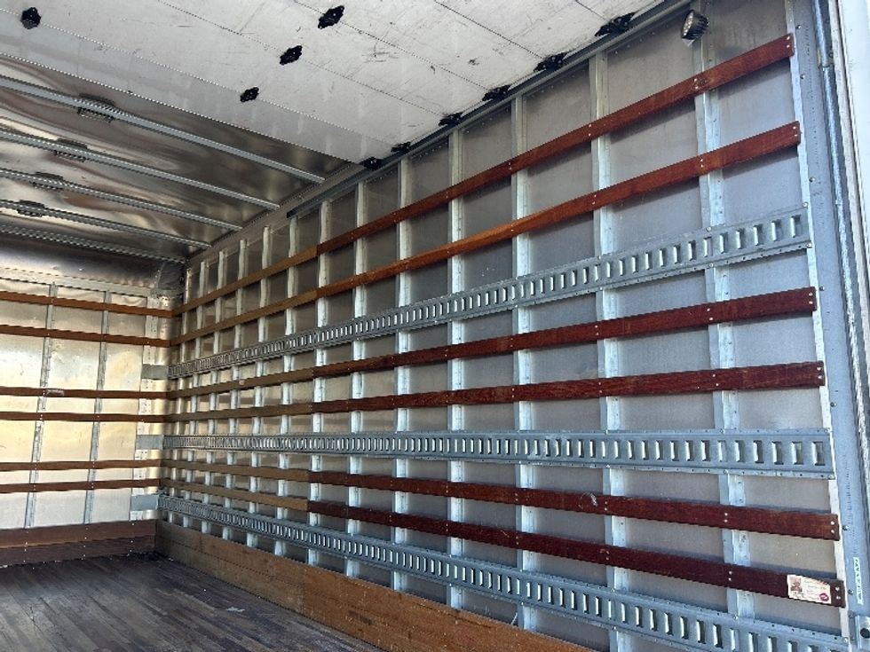 Light Duty Box Truck-Light and Medium Duty Trucks-Isuzu-2020-NPR-Atlanta-GA-91,629\n\t\tmiles-$ 42,750 - Image 12